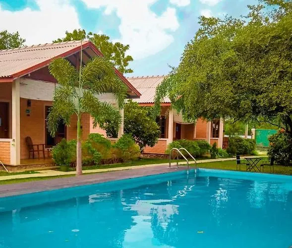 Tringa Villas Yala